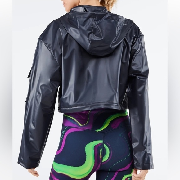 New! Fabletics Kenna Convertible Rain Jacket
Color: Deep Navy Travel Long/Short - Picture 16 of 16